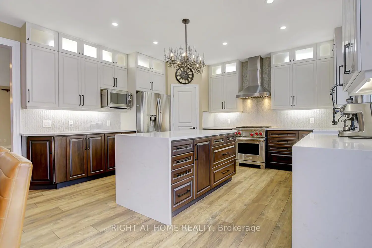 523 Landswood Way photo 3