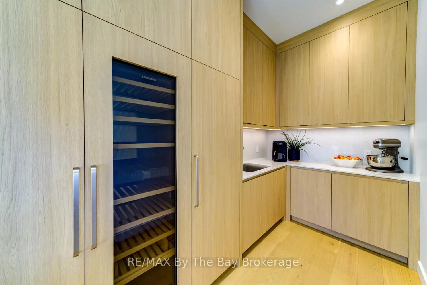 Additional image 4 of 18 Raintree Court