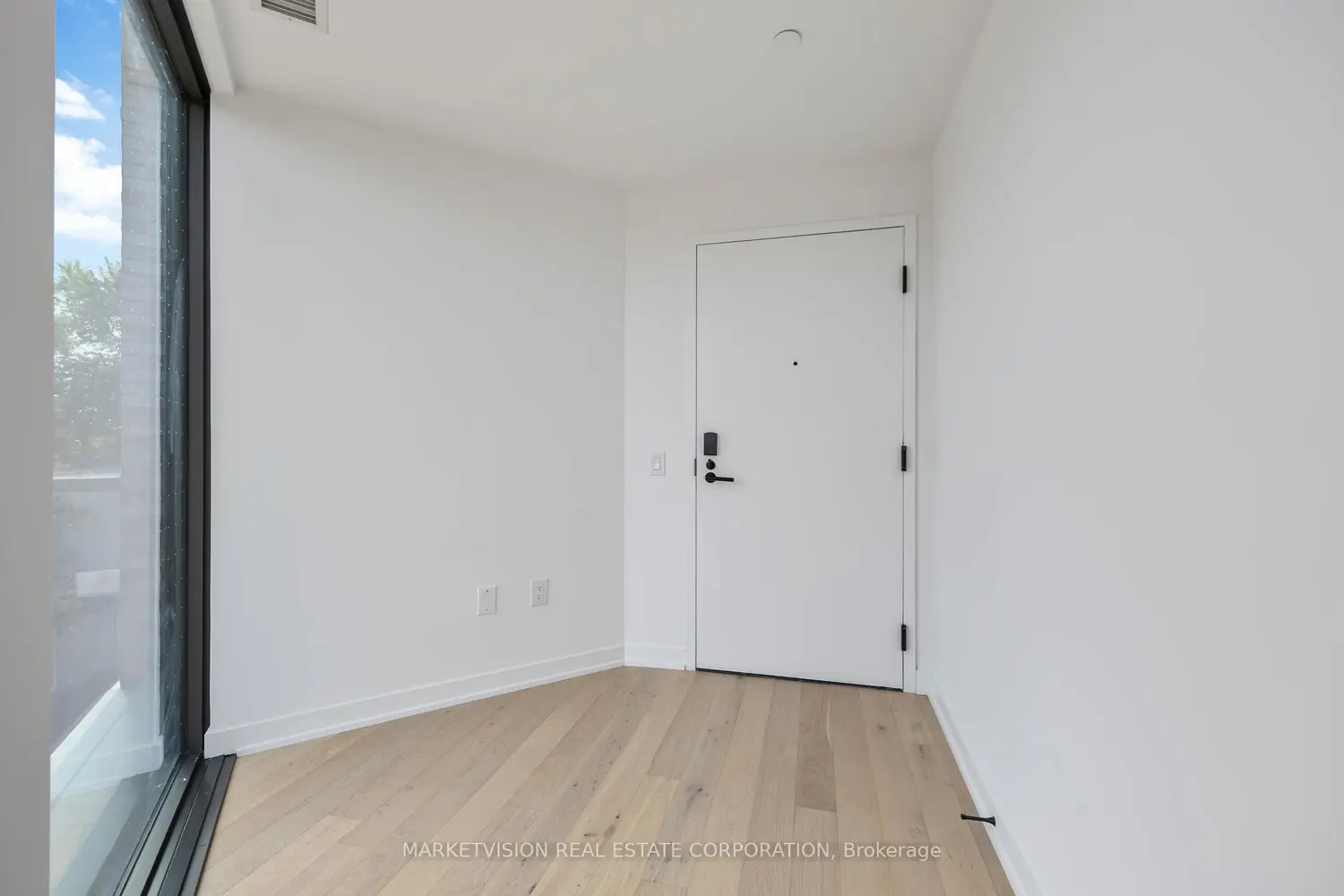 Additional image 6 of 2625 Dundas Street 414