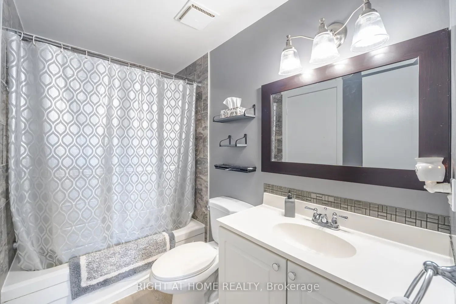 Additional image 15 of 100 Century Drive 16