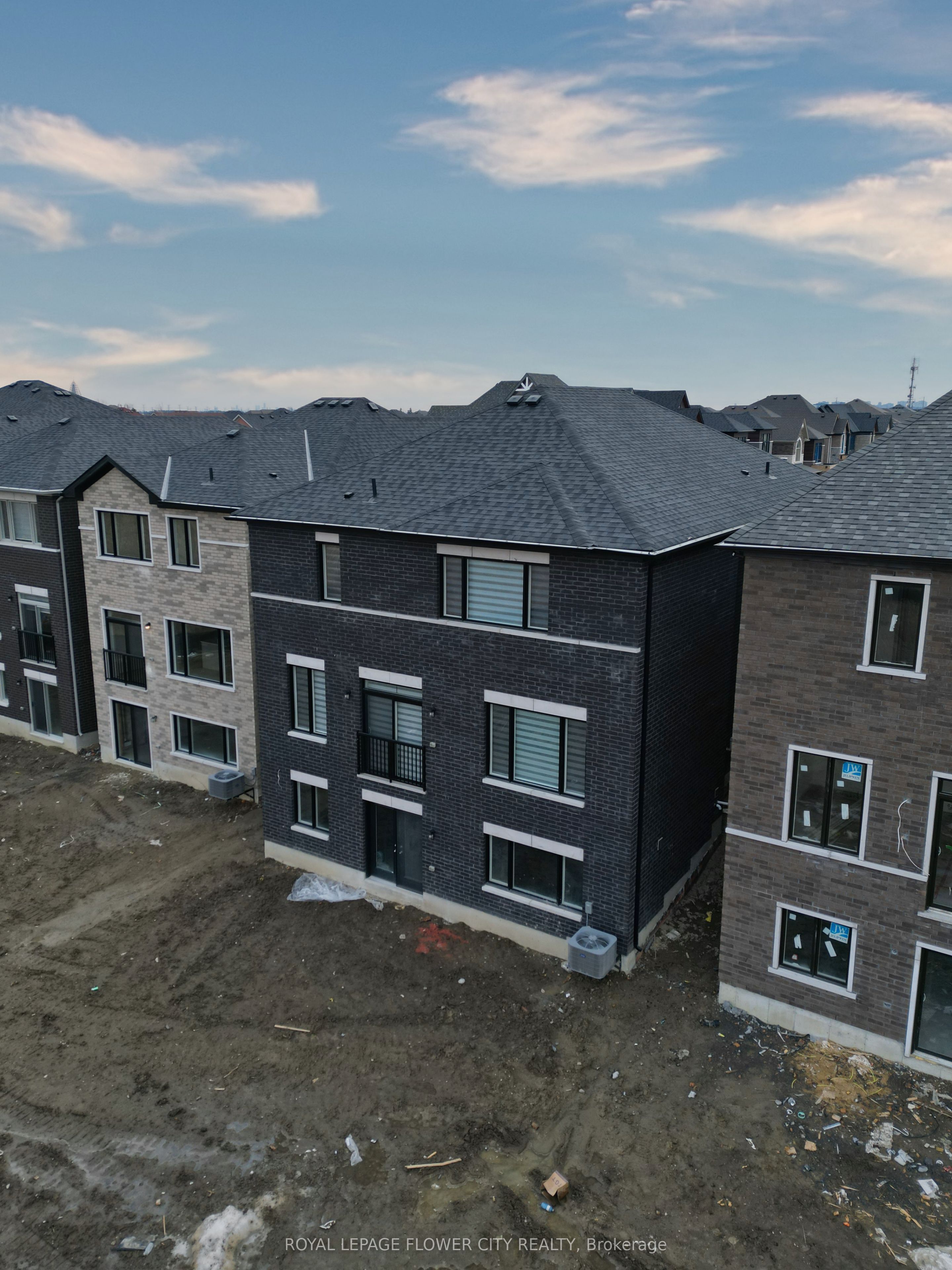 Additional image 4 of 21 Aveena Road N, Brampton, ON, L6P 0Z5
