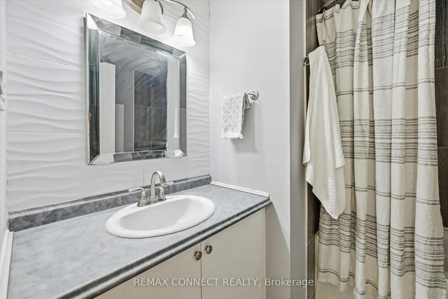 Additional image 14 of 2185 Fairchild Boulevard 23