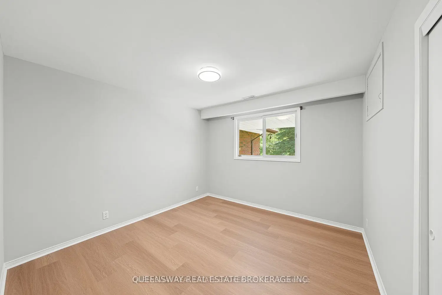 Additional image 8 of 1268 15Th Side Road