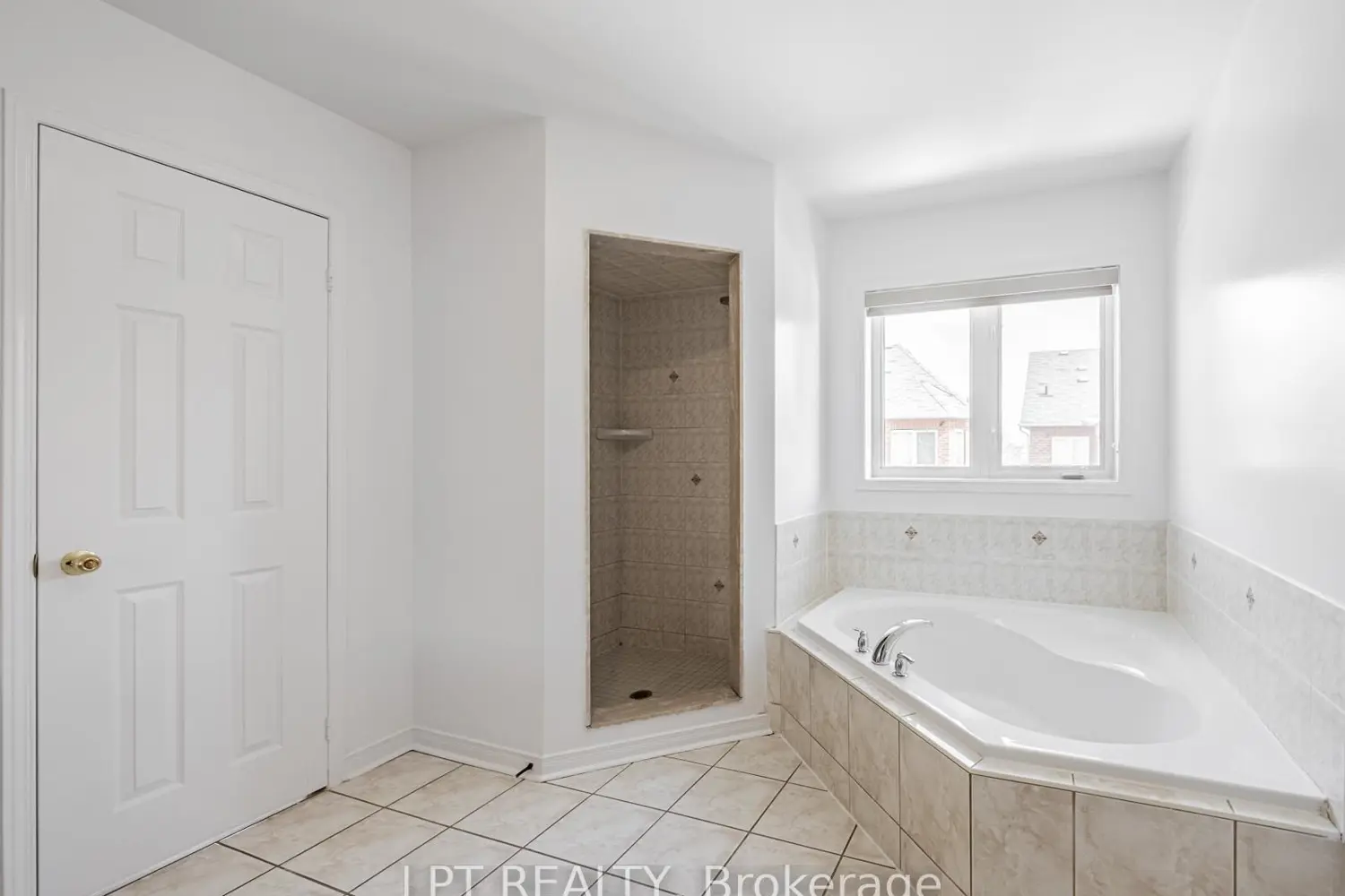 Additional image 11 of 7 Homeview Road