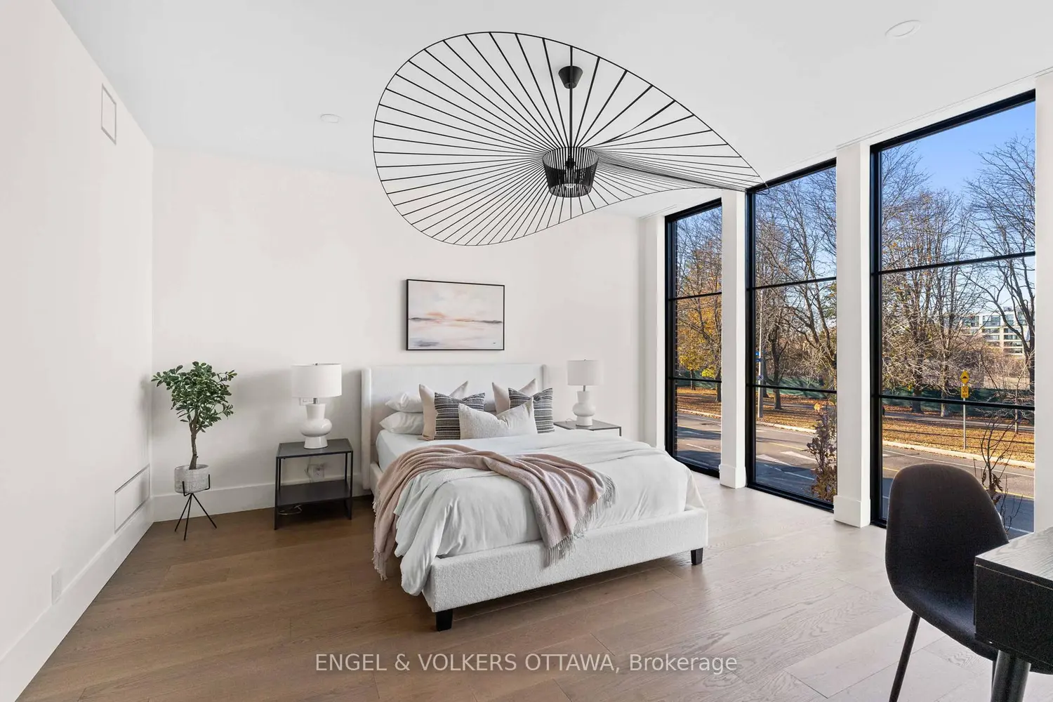 246 Byron Avenue photo 5