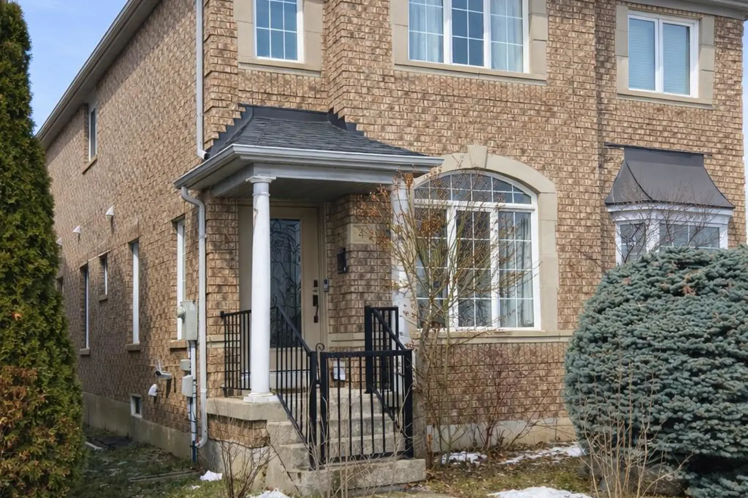 4 Forest Run Boulevard
