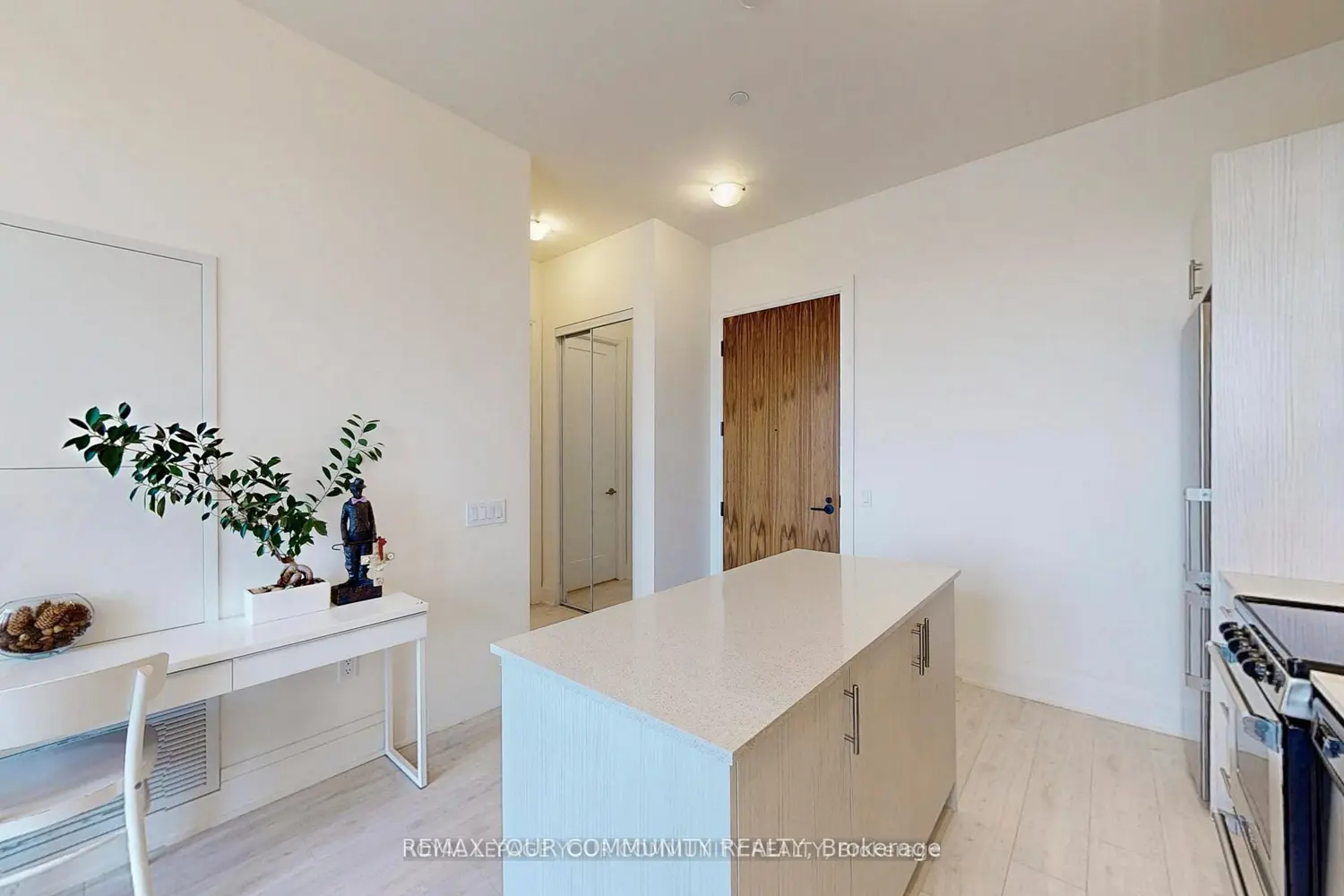 Additional image 8 of 509 Dundas Street 807