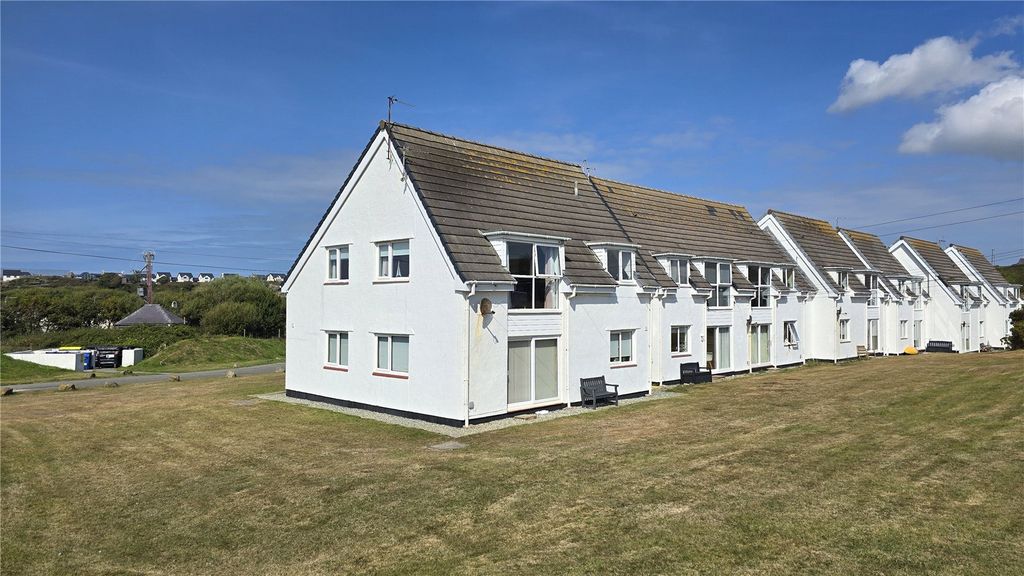 3 bed flat for saleIsallt Lodge, Trearddur Bay, Holyhead, Isle Of Anglesey LL65