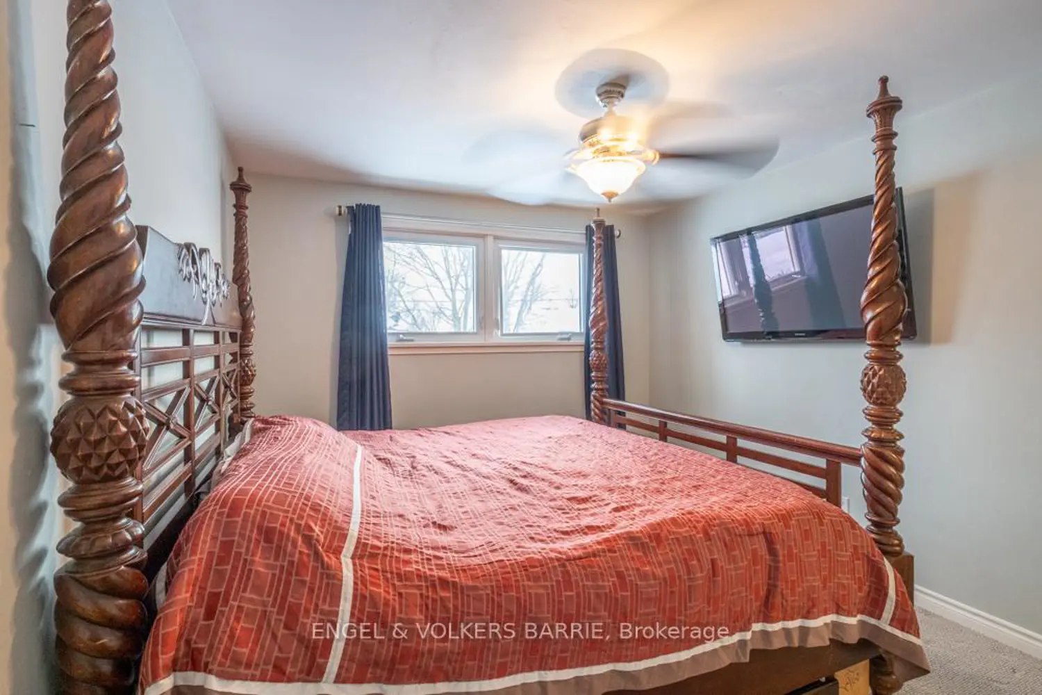 Additional image 12 of 1990 Victoria Street