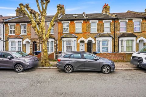 Town Road, London N9