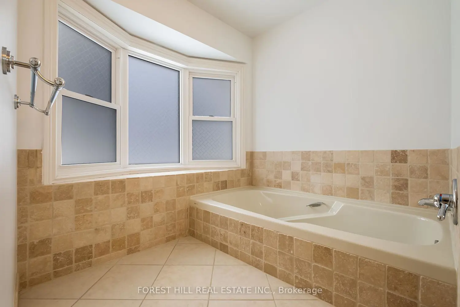 Additional image 11 of 427 Mathews Court