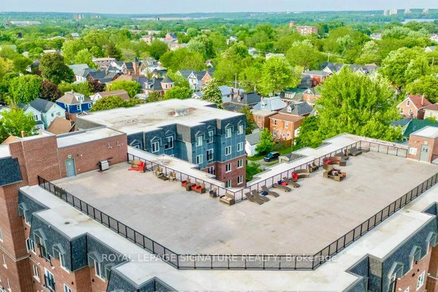 Additional image 18 of 501 Frontenac Street 218