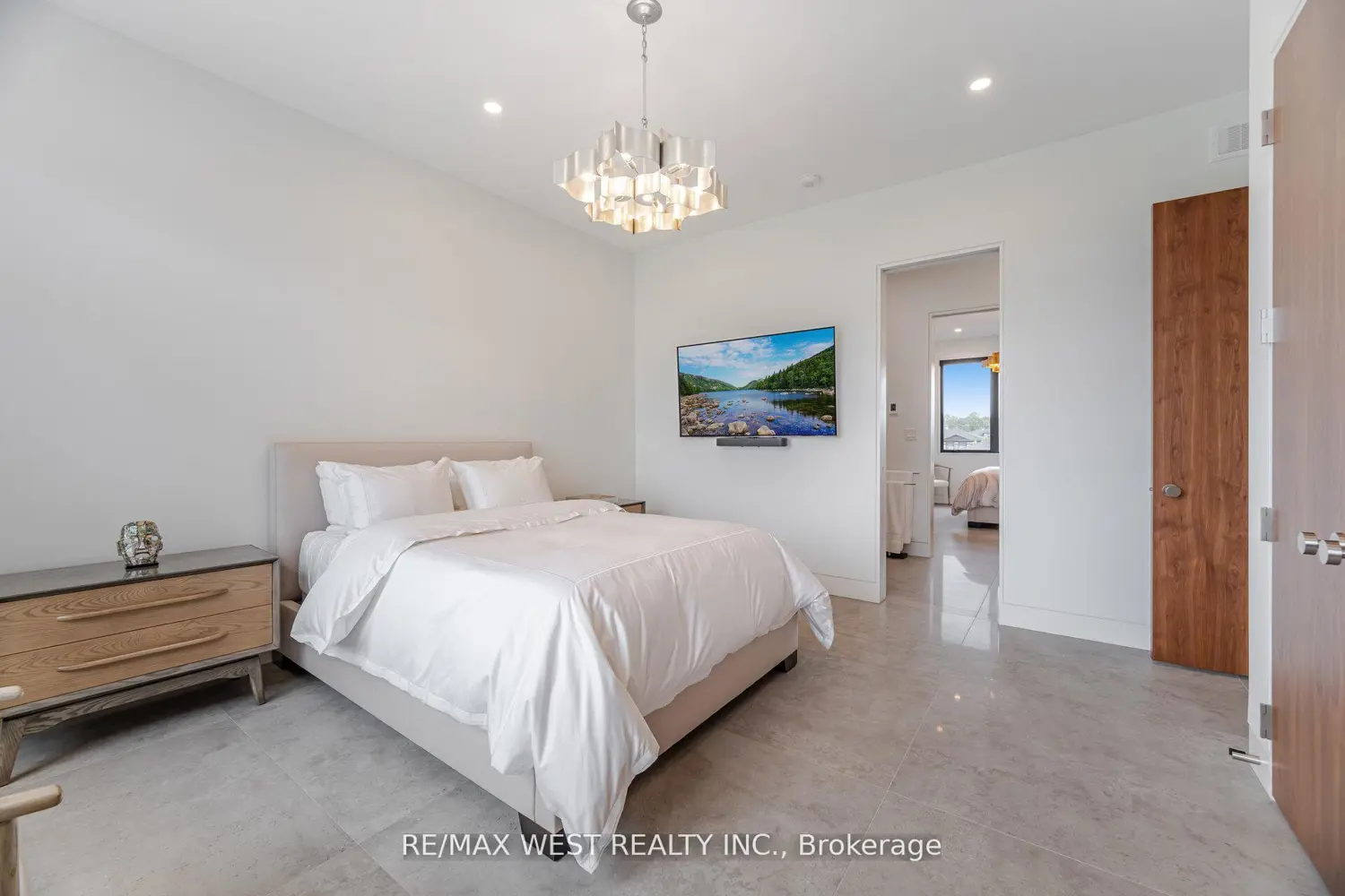 Additional image 13 of 83 Navigation Drive