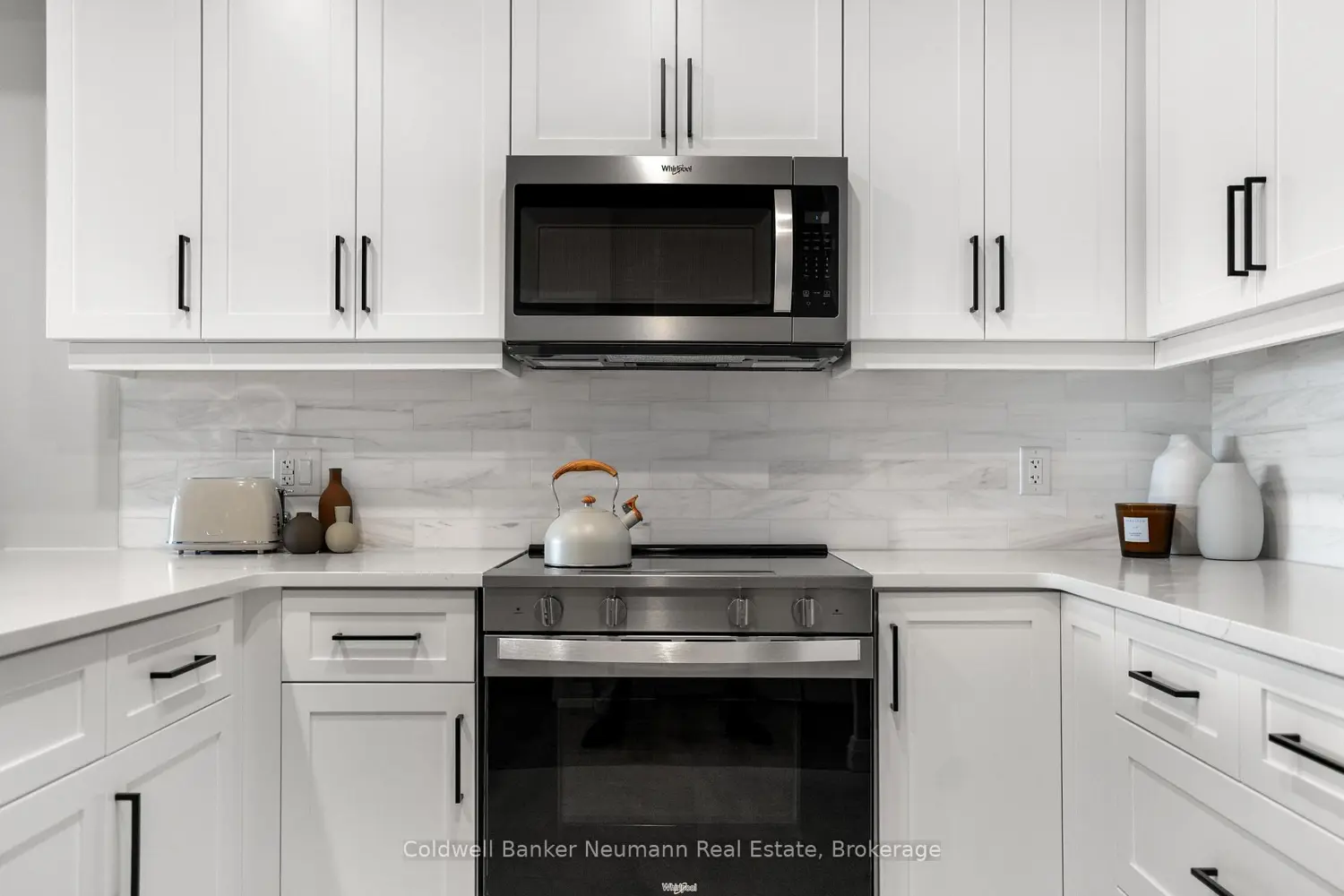 Additional image 10 of 1882 Gordon Street 308