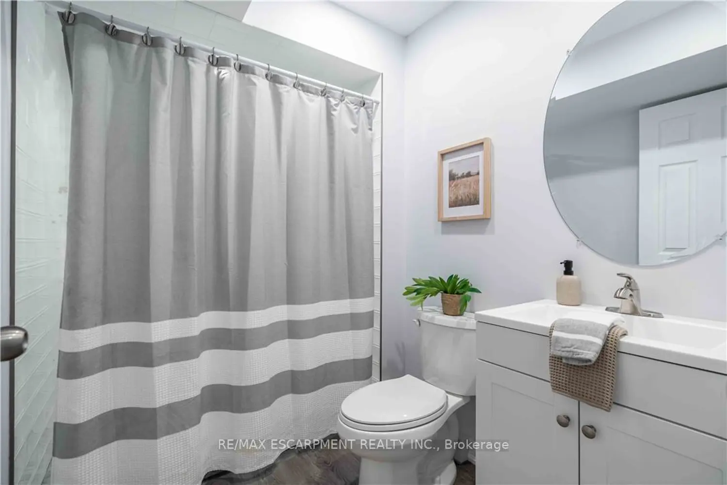 Additional image 15 of 51 Showcase Drive