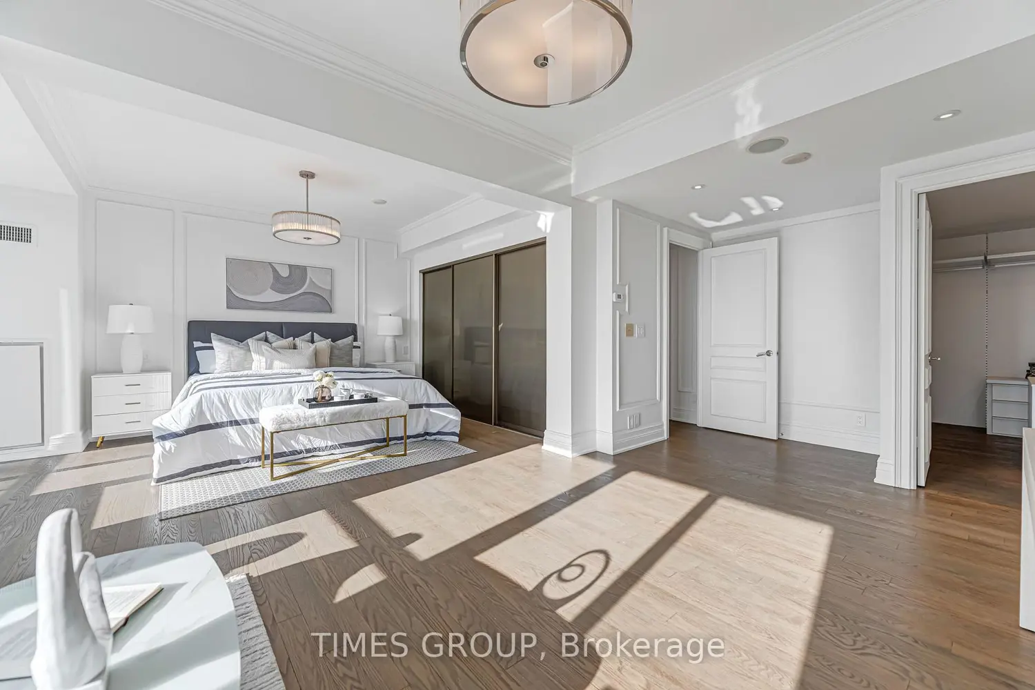 Additional image 9 of 500 Sherbourne Street 2302