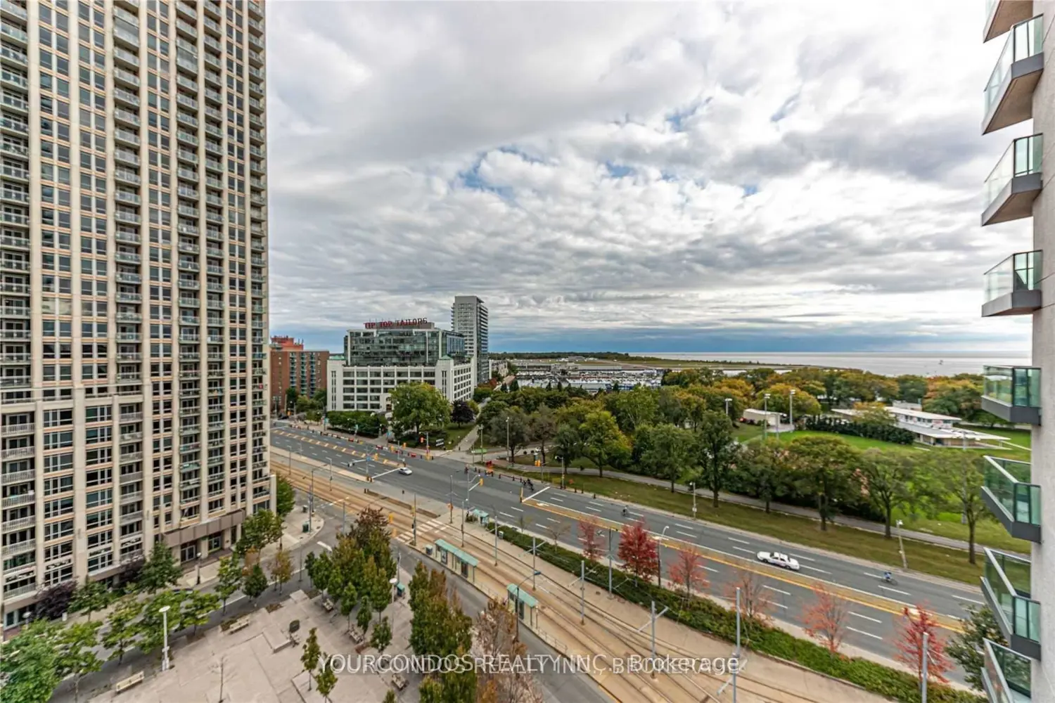 215 Fort York Boulevard 1203