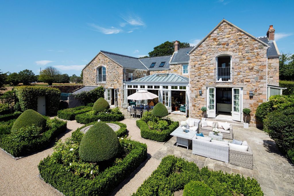 Additional image 36 of 5 bed detached house for saleLa Chasse, St Saviour JE2