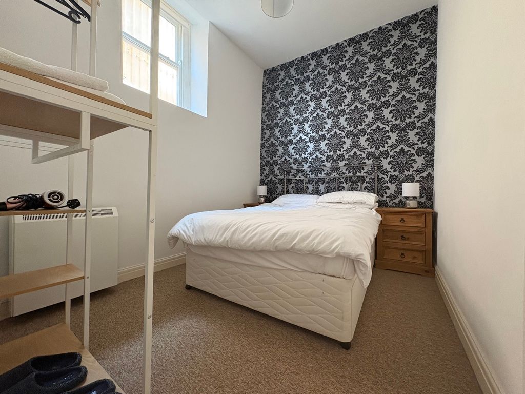 Additional image 7 of 2 bed flat for saleFlat 5, Ashley House, Upper Frog Street, Tenby, Pembrokeshire SA70