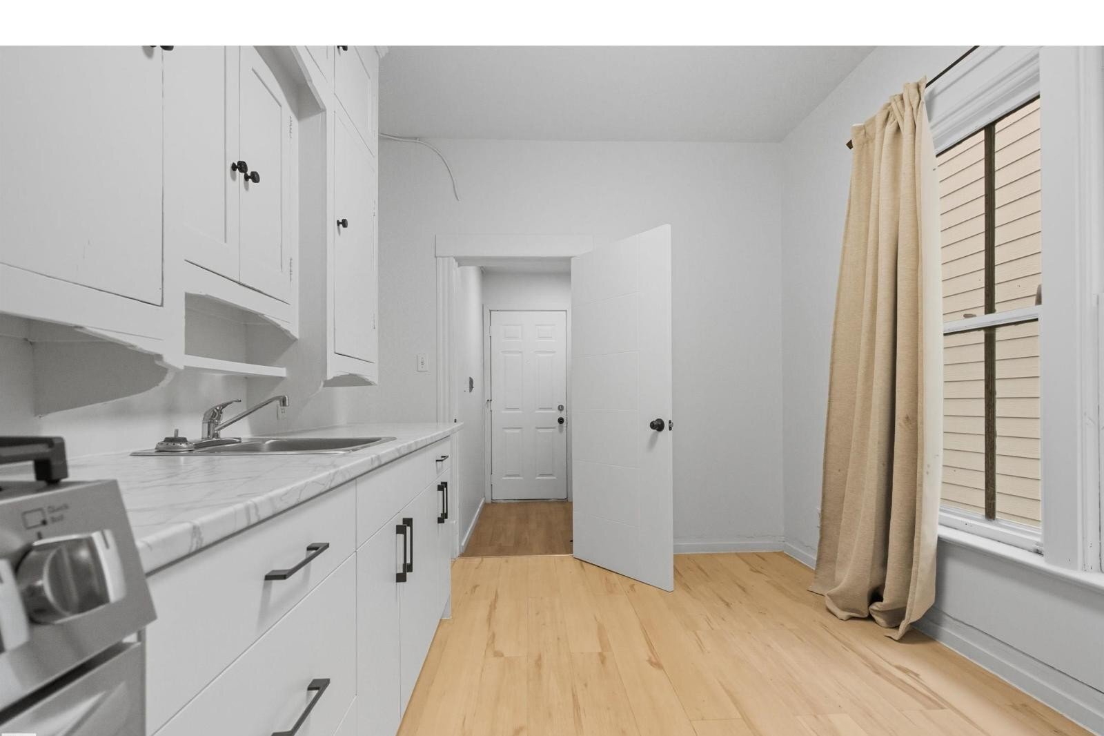 Additional image 8 of 9513 103 Avenue NW, Edmonton, AB, T5H0G8