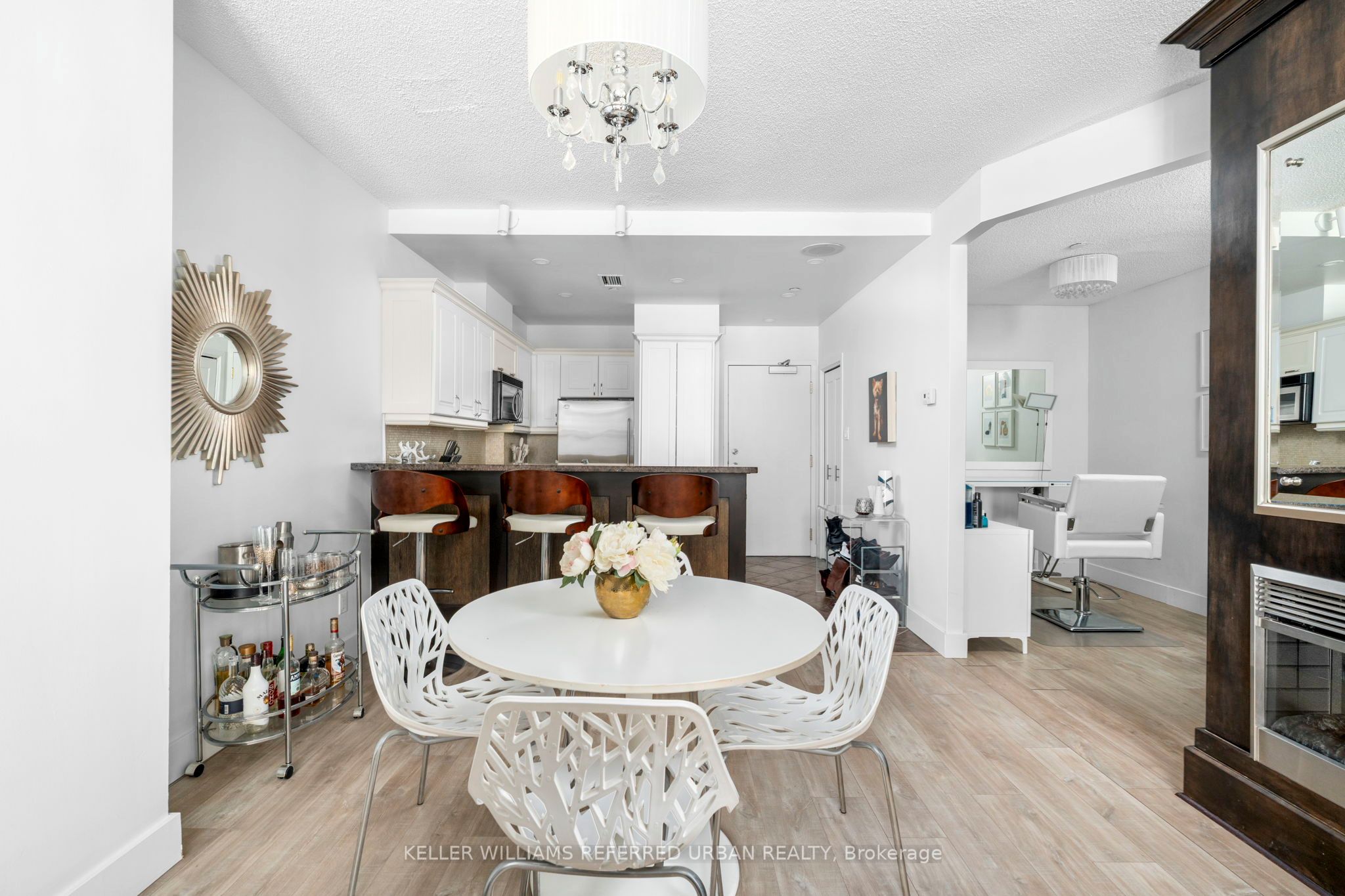 Additional image 2 of 706-393 King Street W, Toronto, ON, M5V 3G8