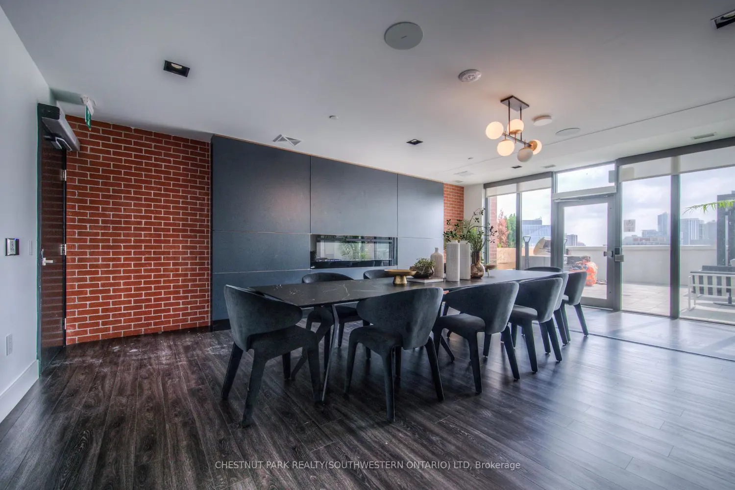 Additional image 13 of 15 Wellington Street 1704