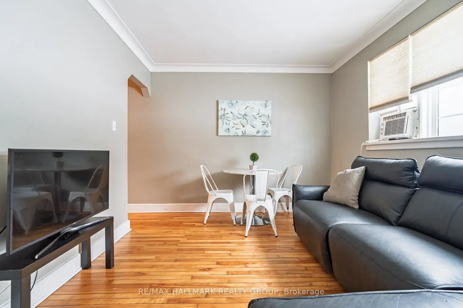 1176 Shillington Avenue photo 4