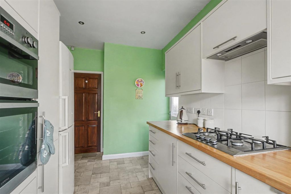 Additional image 9 of 3 bed semi-detached house for saleFarm Road, Chilwell, Nottingham NG9