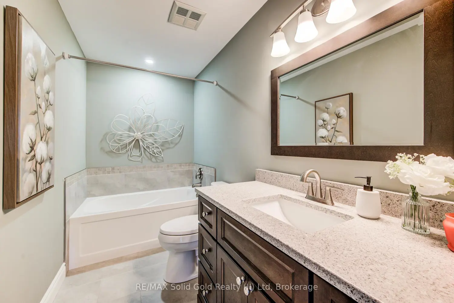 Additional image 3 of 6 Willow Street 2203