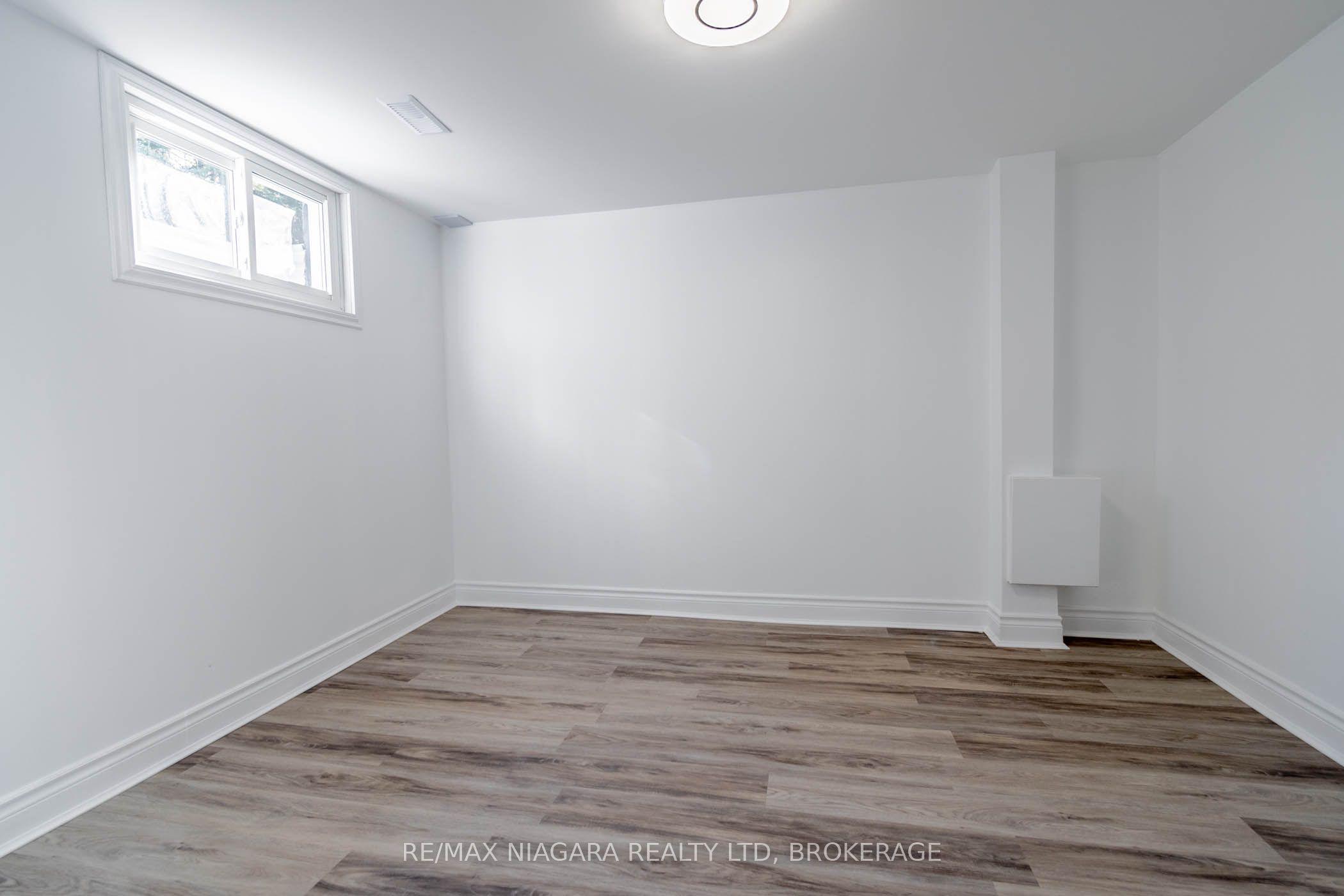 Additional image 6 of LOWER-22 Chantler Road, Welland, ON, L3C 4M5