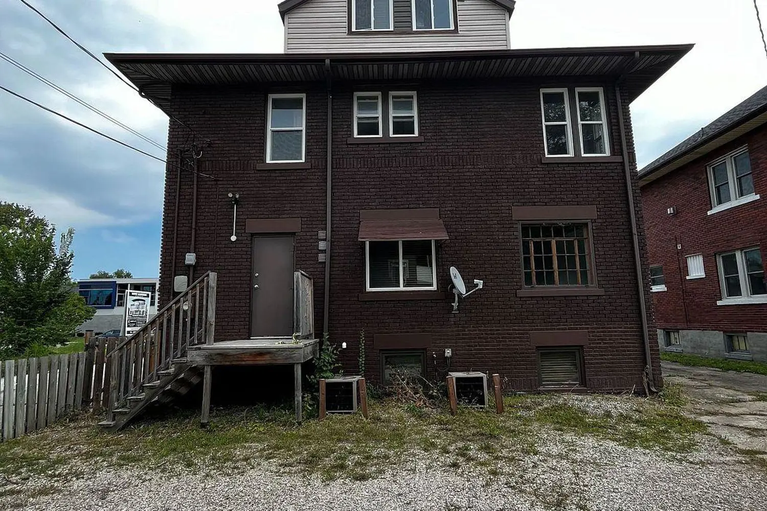 Additional image 3 of 1575 Ouellette Avenue