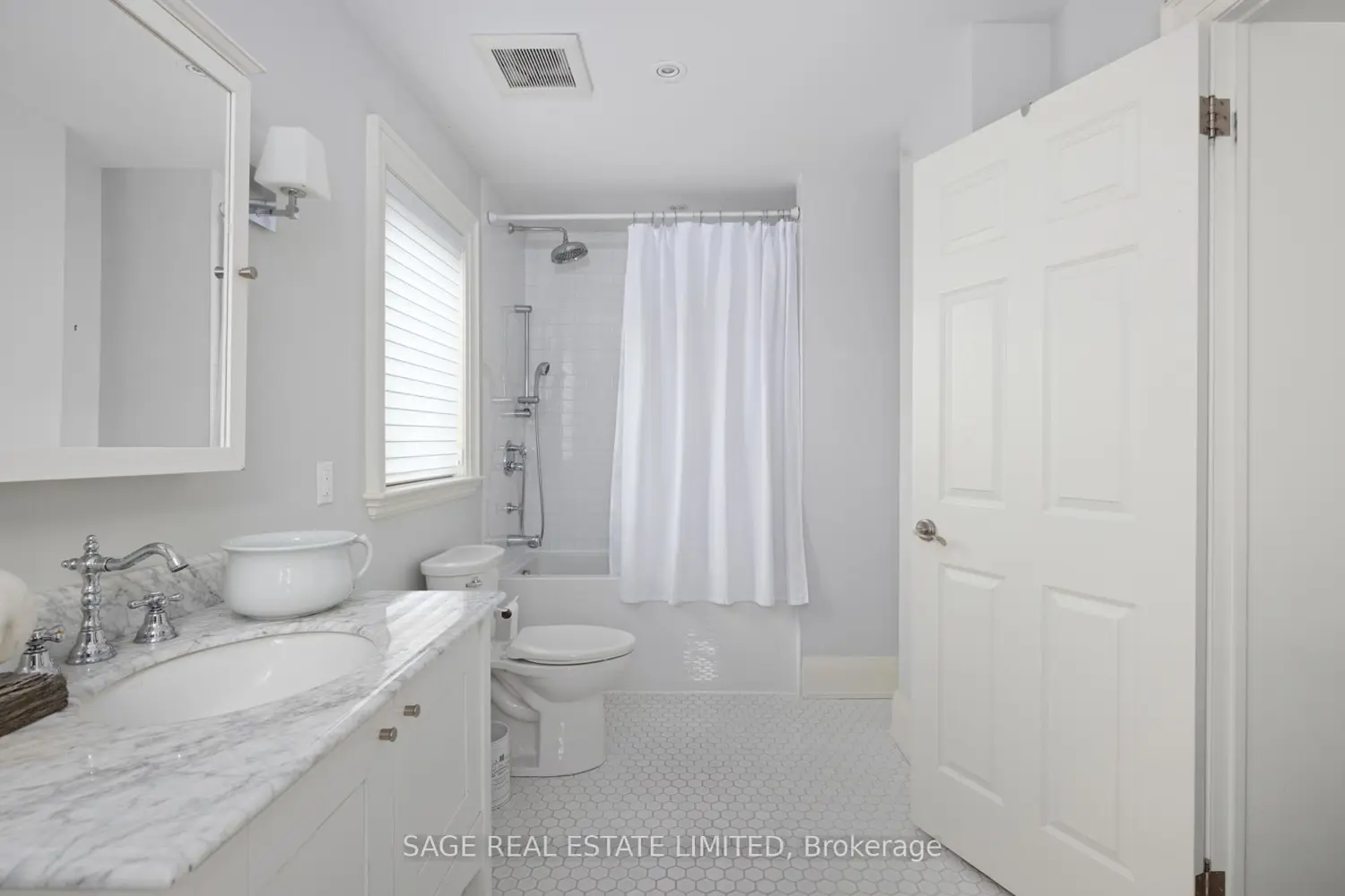 Additional image 11 of 9 Canfield Place