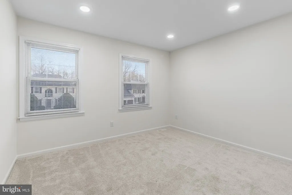 Additional image 24 of 210 W Silver Fox Road, Newark, DE 19702