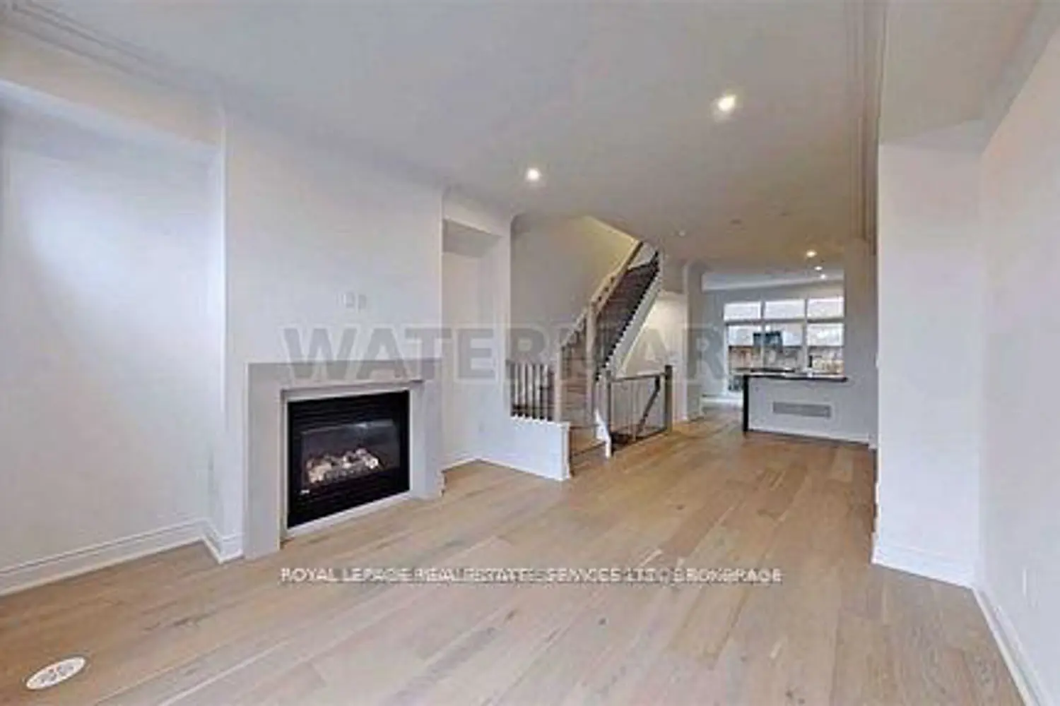 Additional image 6 of 3879B Bloor Street