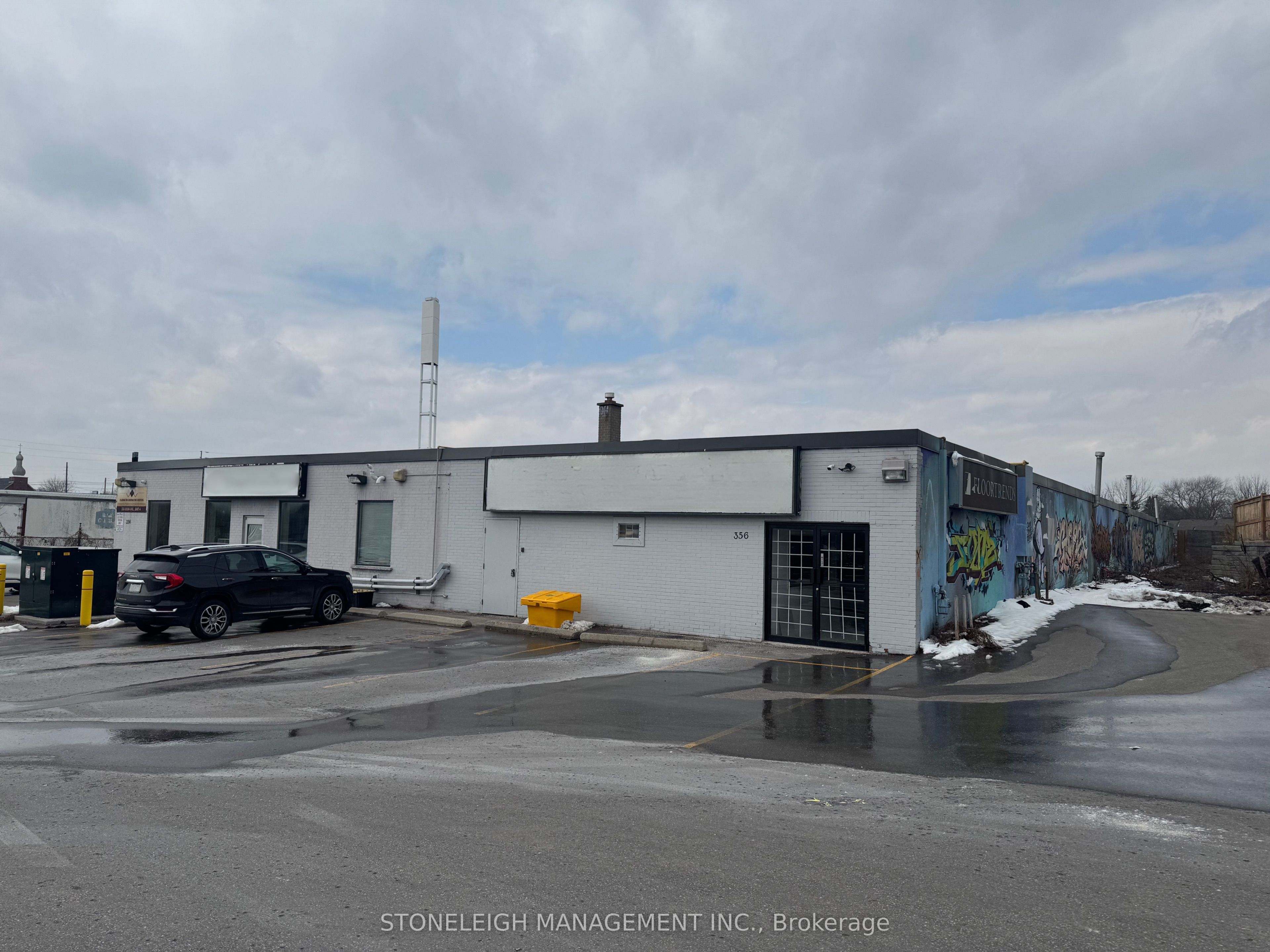 4 and 5-356 Dean Avenue, Oshawa, ON, L1H 3E2
