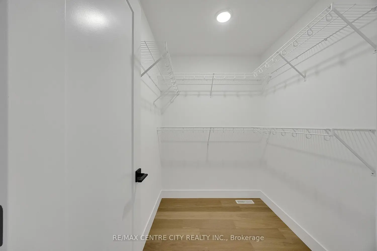 Additional image 7 of 199 Foxborough Place