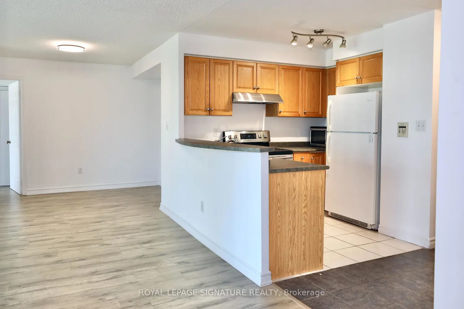 Additional image 3 of 7 Lorraine Drive 1116