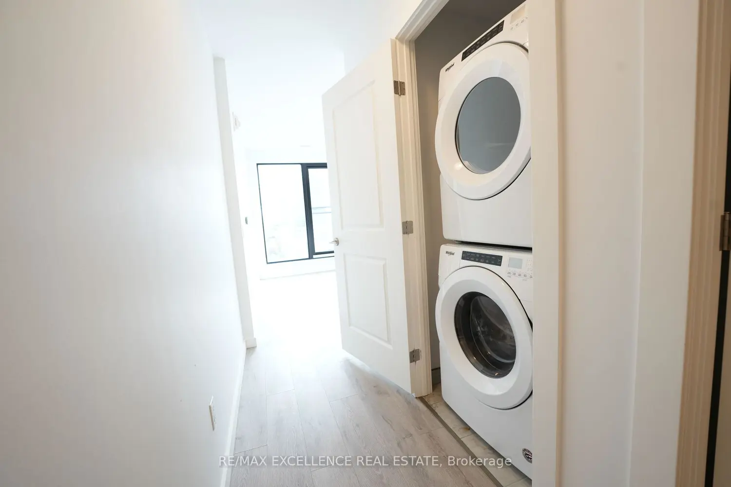 Additional image 6 of 181 King Street 1002