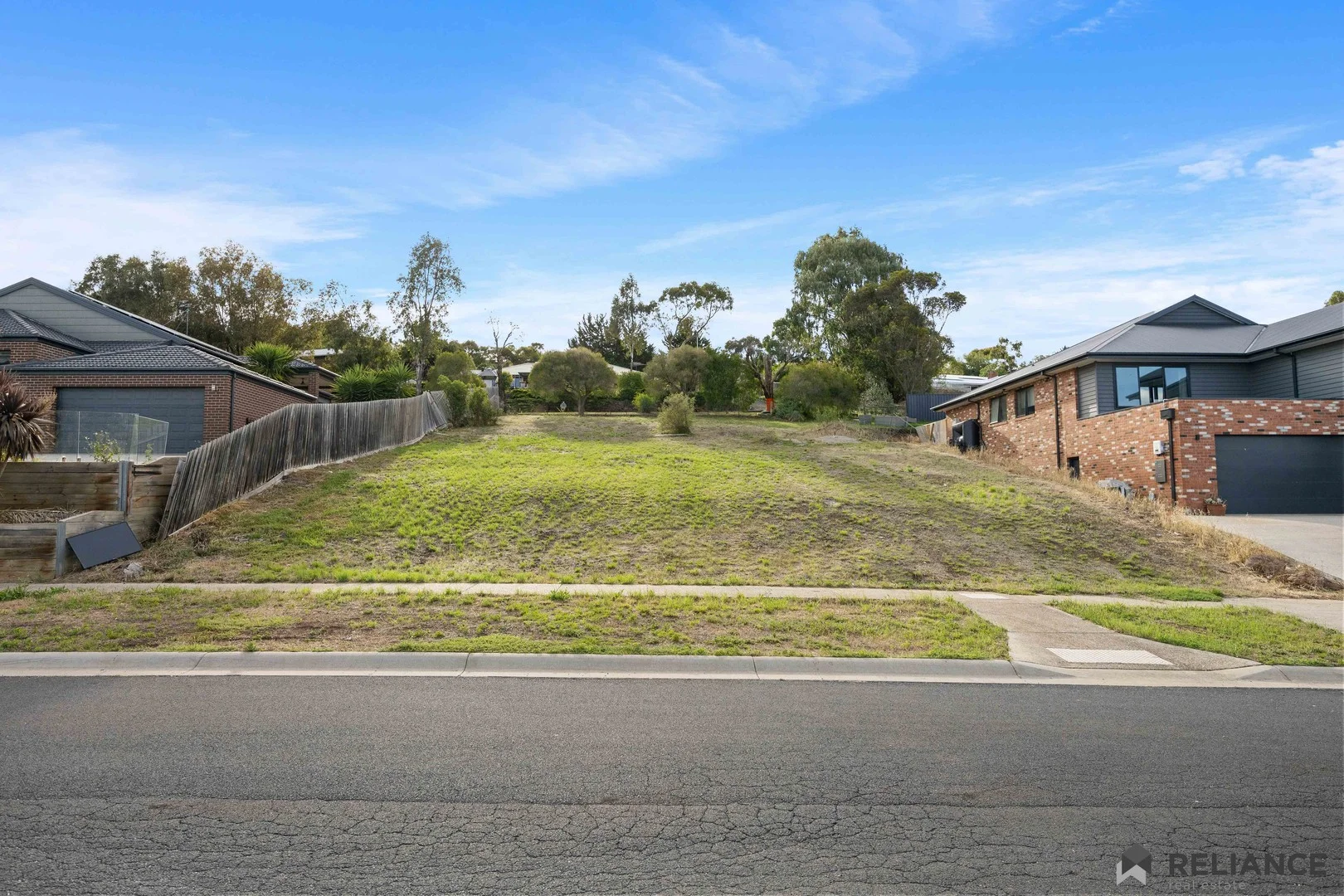 19/57 Riversdale Crescent, Darley VIC 3340
