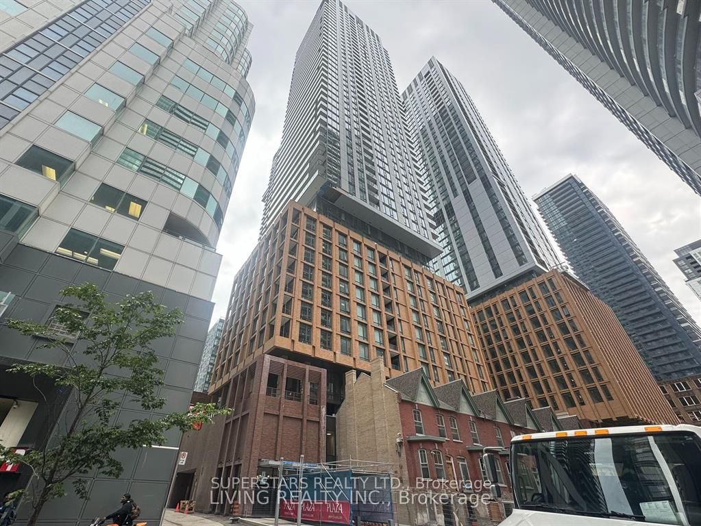 1715-8 Widmer Street, Toronto, ON, M5V 0W6