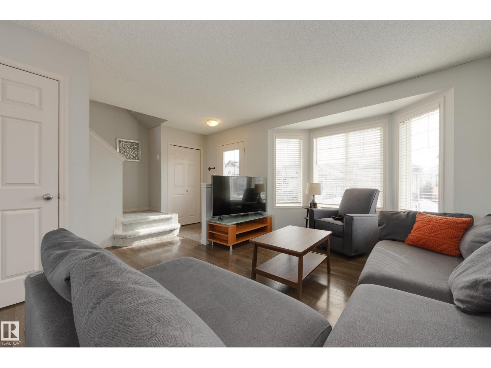 Additional image 5 of 2376 30 Avenue NW, Edmonton, AB, T6T1Z8