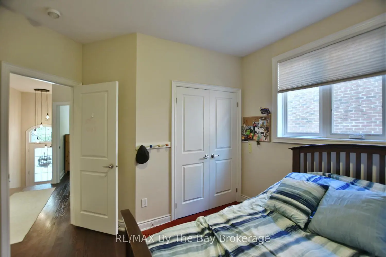 71 48Th Street photo 4