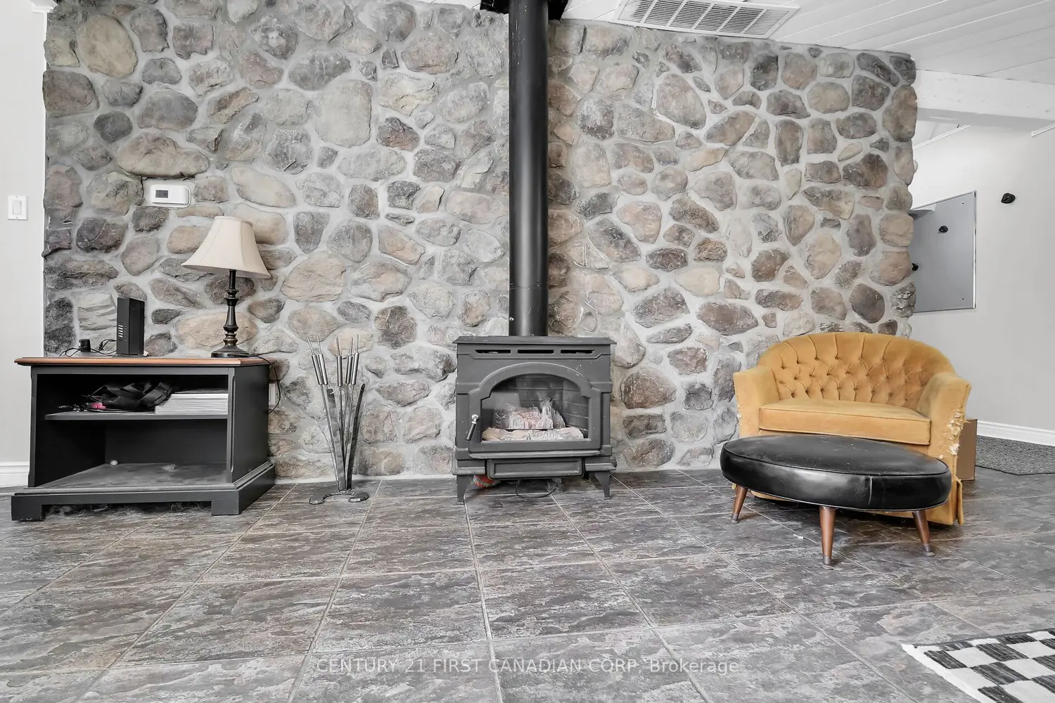 Additional image 20 of 23992 Denfield Road