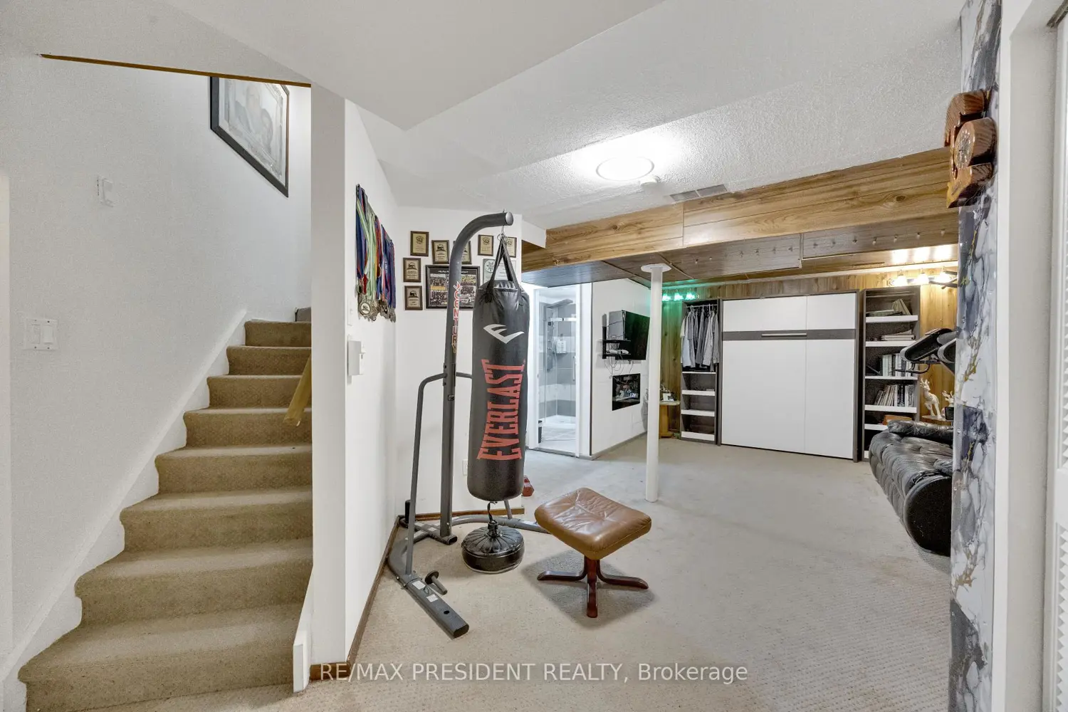 10 Chalkstone Drive 18 photo 3