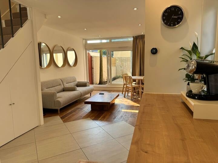 2 Bed Maisonette, Cedars Road, SW4, N1 7GU