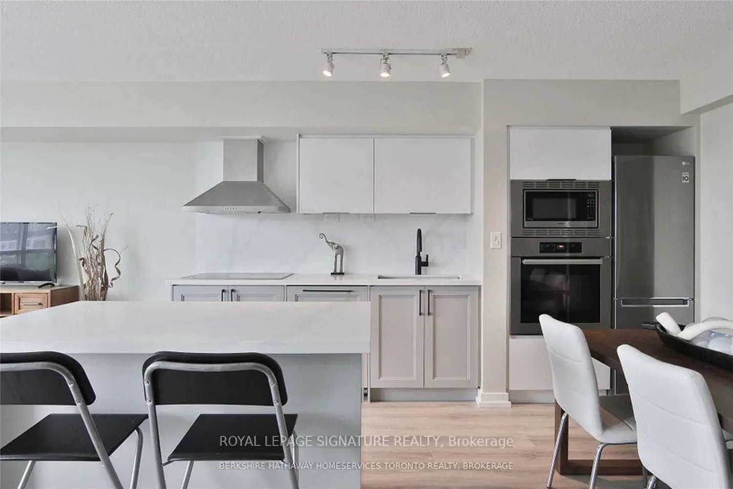 Additional image 13 of 151 Dan Leckie Way 357
