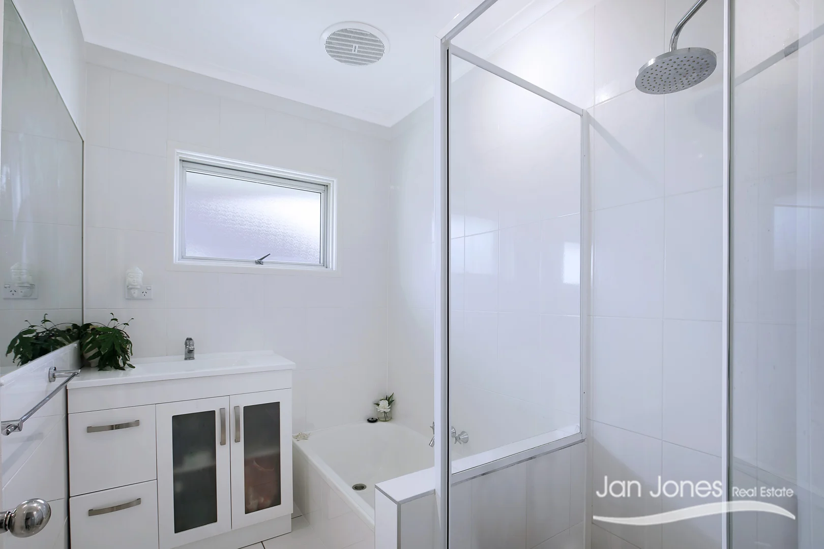 Additional image 13 of 6 Arizonica Drive, Clontarf QLD 4019