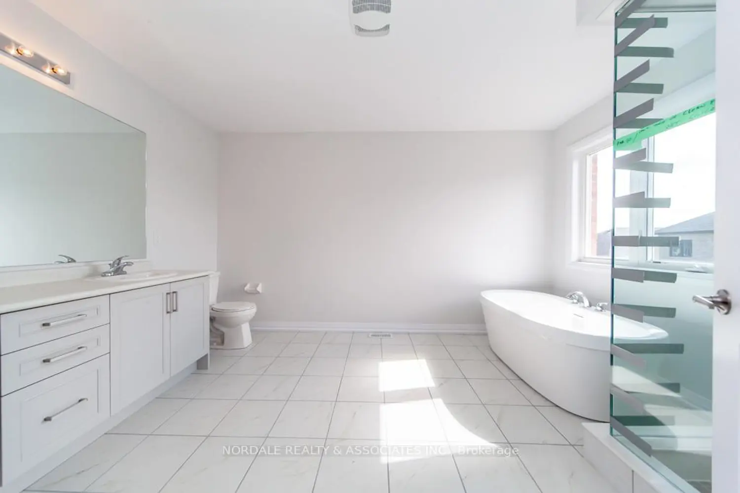 Additional image 15 of 1429 Stovell Crescent