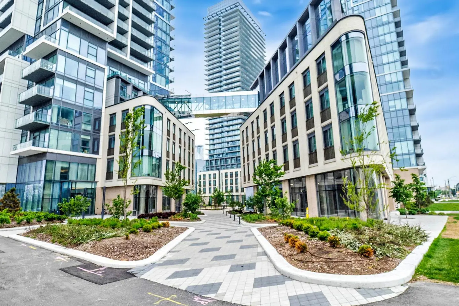 1000 Portage Parkway 4502