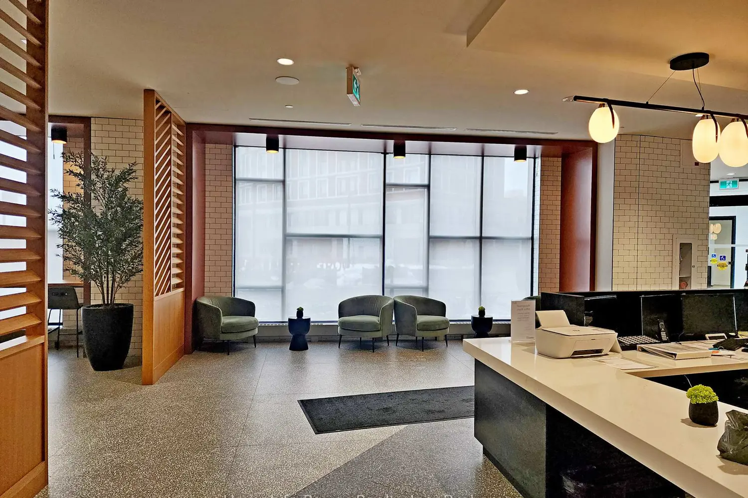 Additional image 3 of 2495 Eglinton Avenue 1902